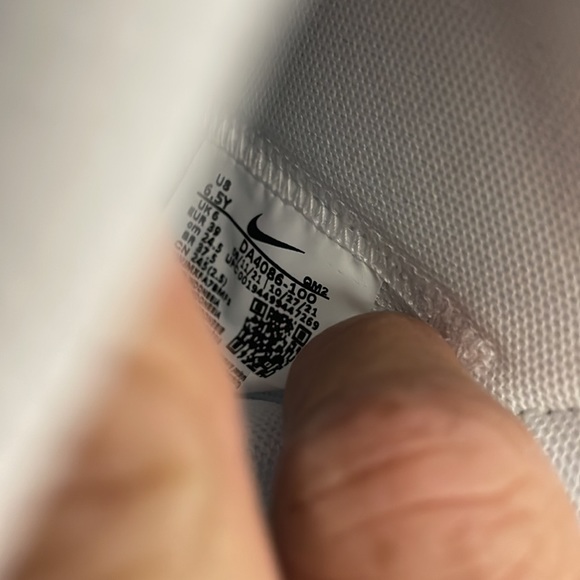 Nike Blazer Mid 77vintage grade school 6y 8 women - Picture 15 of 16